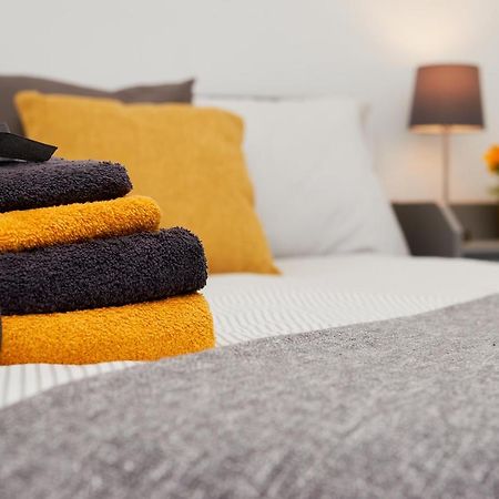High Spec 2 Bed Apartment W/Parking Available London Eksteriør billede